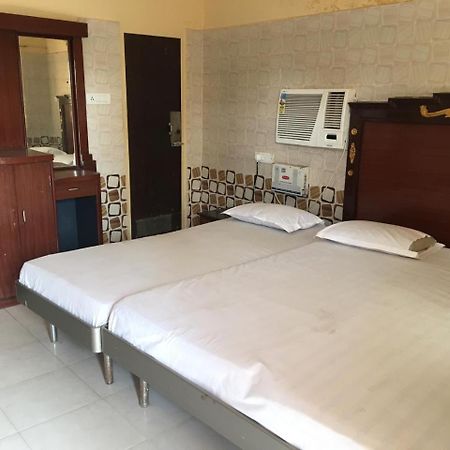 Hotel Maa Kamakhya Puri Eksteriør bilde