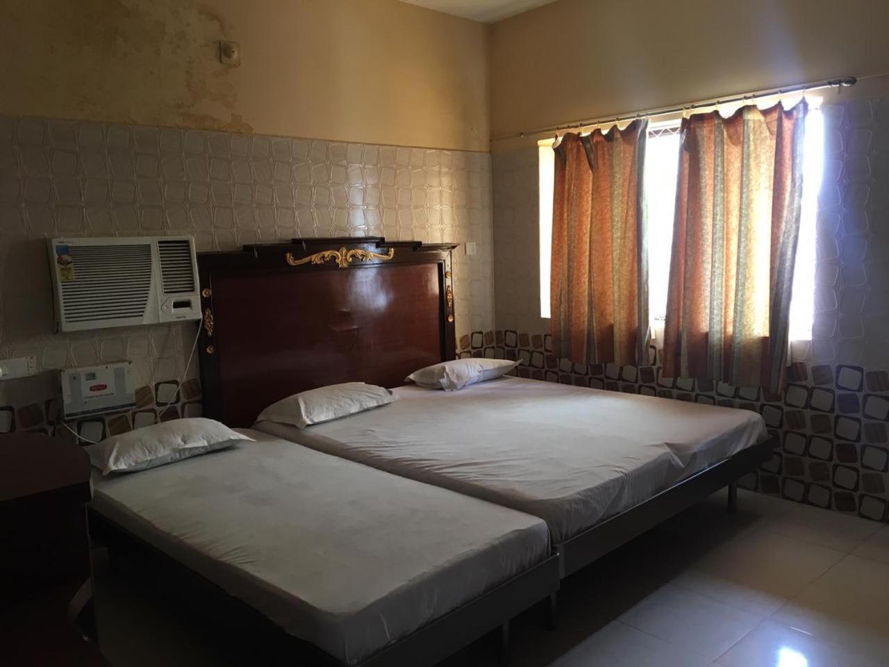 Hotel Maa Kamakhya Puri Eksteriør bilde