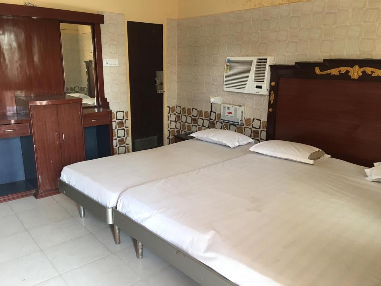Hotel Maa Kamakhya Puri Eksteriør bilde